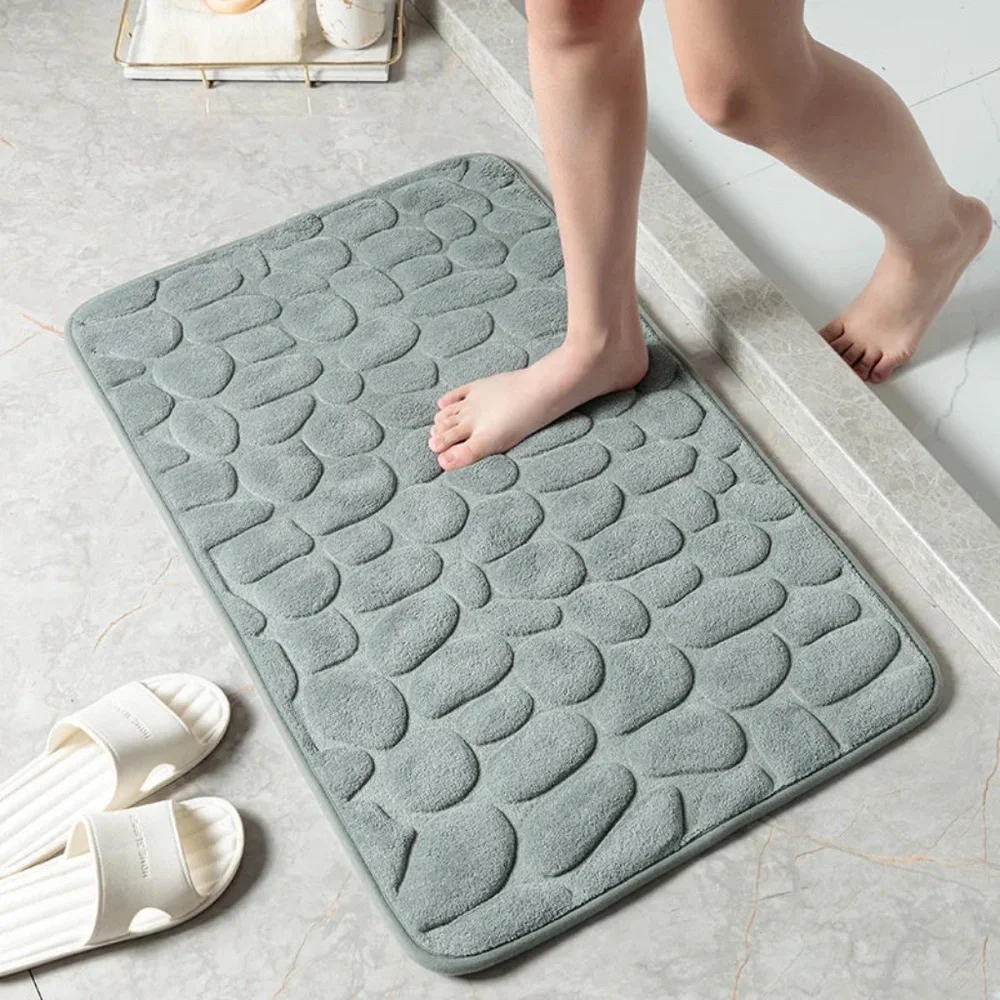 Cobblestone Comfort: Memory Foam Bath Mat with Non-Slip Base
